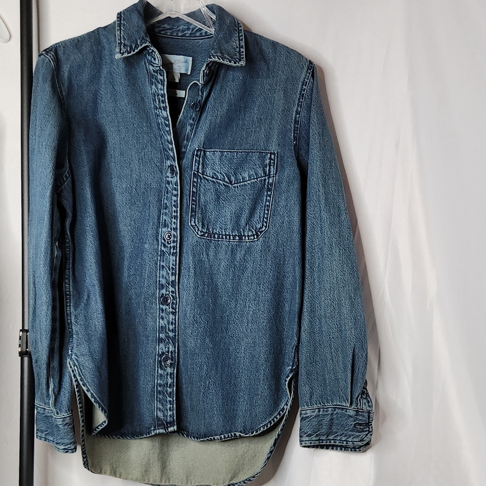 Women's Relaxed Fit Denim Button-Down Shirt - Universal Thread Dark Wash XS - Picture 4 of 14